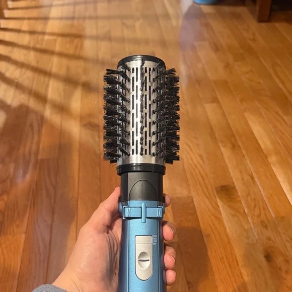 BaByliss Nano Titanium Blue Styling Brush - Picture 3 of 5